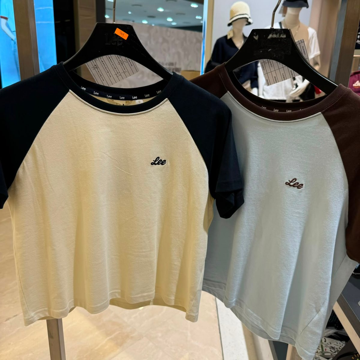 LEE LE709 TOP