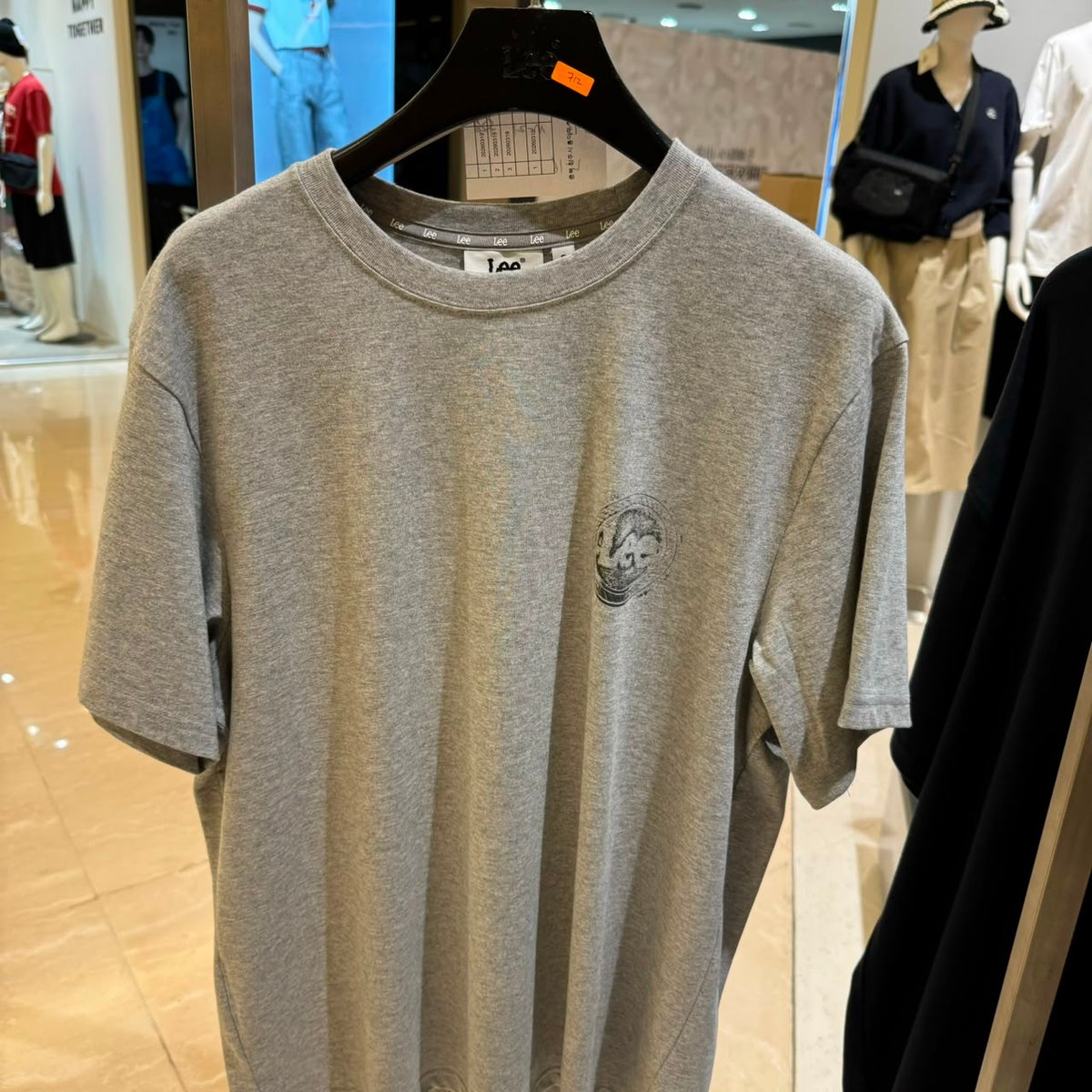 LEE LE712 TOP