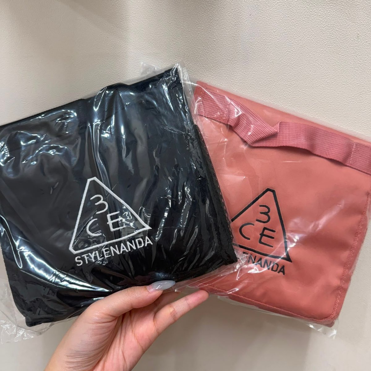 3CE CE706 WASH BAG SMALL