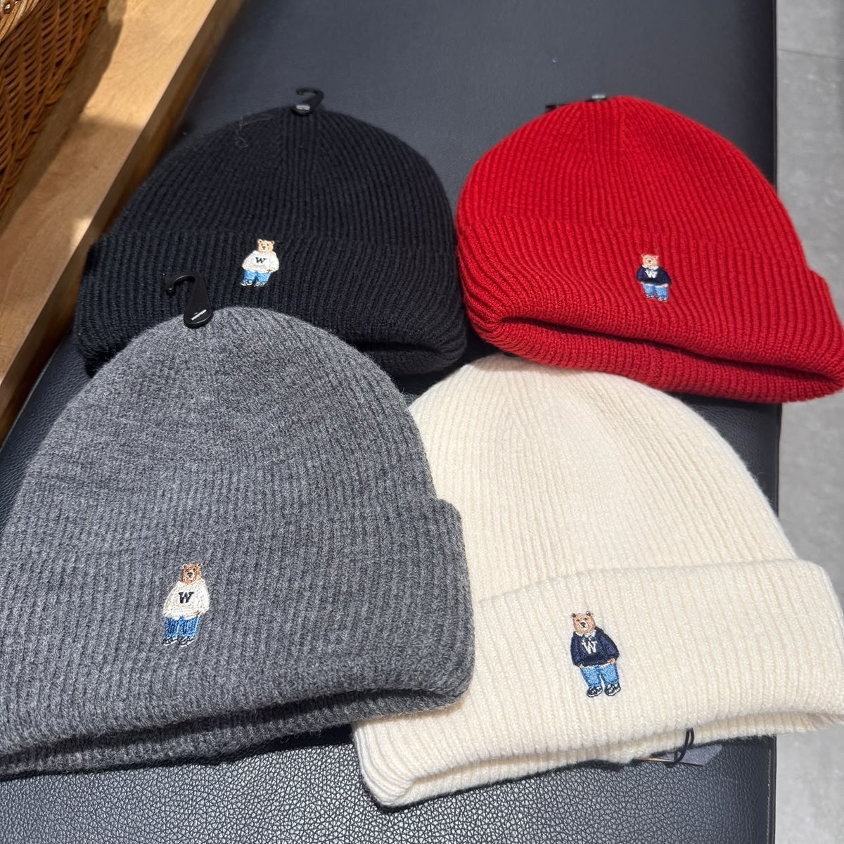 WHO A U WU835 BEANIE