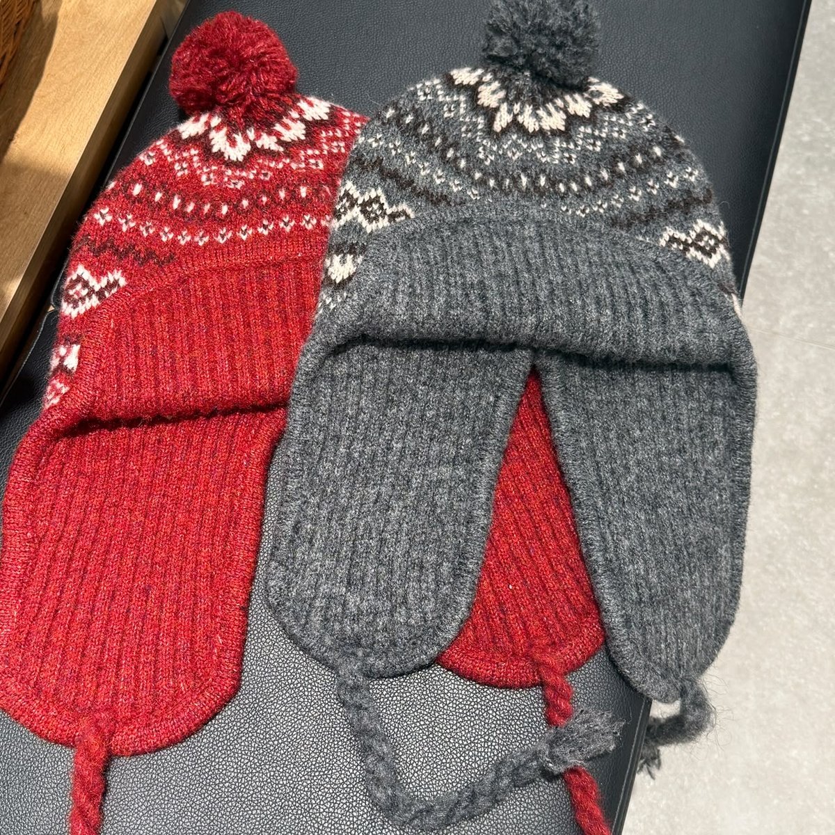 WHO A U WU836 BEANIE